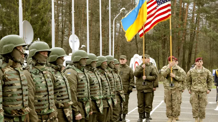 Americko-ukrajinské manévry