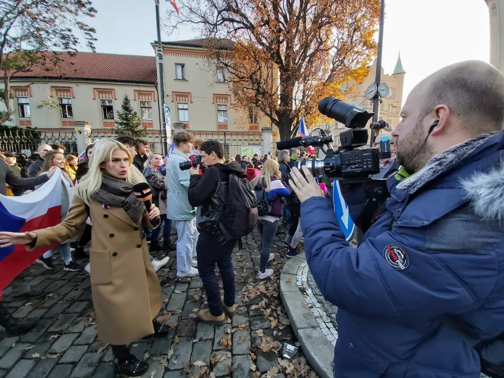 Mediální zákulisí 17. listopadu 2019
