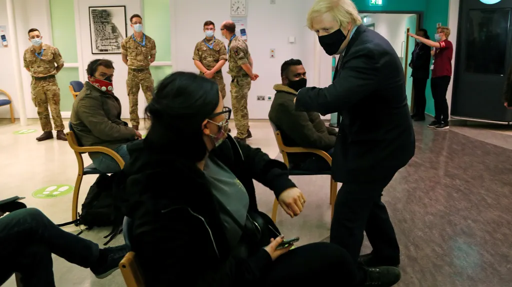 Boris Johnson po očkování