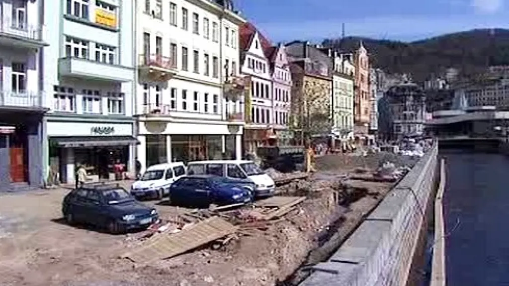 Opravy v centru Karlových Varů