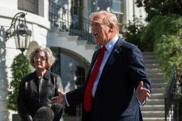 Trump má osobnost alkoholika a Vance je konspirátor, řekla personální šéfka Bílého domu