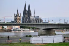 Kvůli poválečným bombám se evakuovalo z centra Kolína nad Rýnem přes 20 tisíc lidí