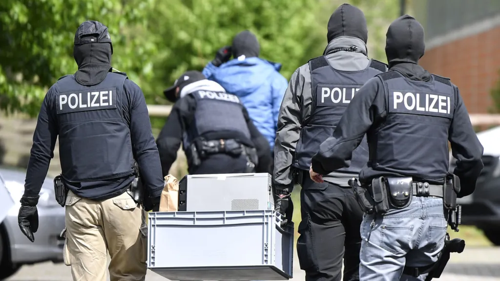 Německá policie kvůli zákazu podnikla několik razií