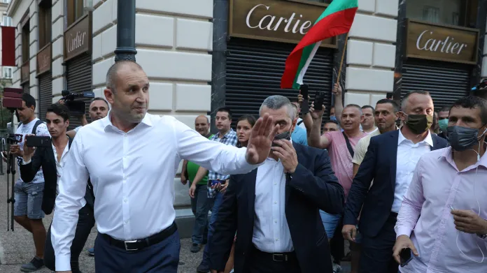 Prezident Rumen Radev se setkal s protivládními demonstranty