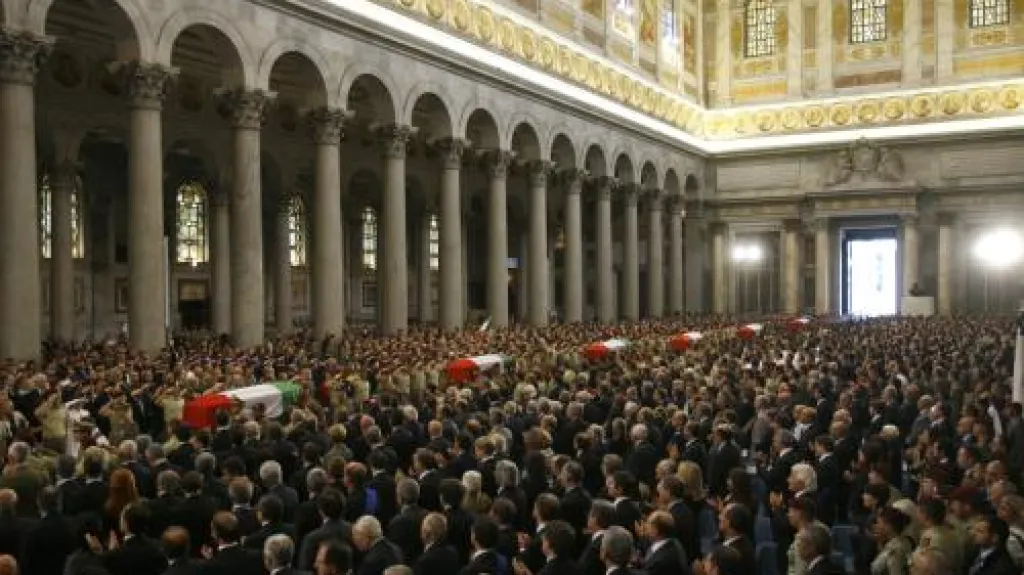 Pohřeb italských vojáků