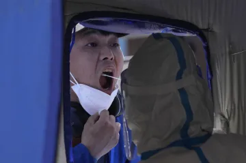 V částech Pekingu se uvolňují proticovidová opatření