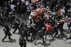 Pohřeb zastřelené novinářky z al-Džazíry doprovodily střety mezi Palestinci a izraelskou policií