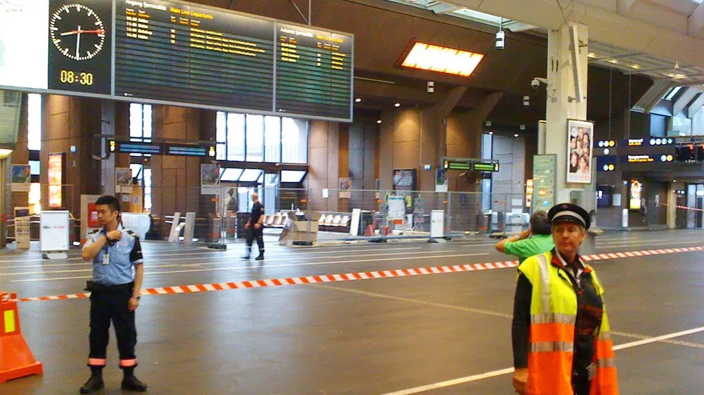 Evakuované hlavní nádraží v Oslu