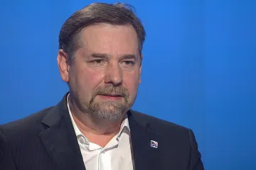 Koten zatím čeká se svoláním výboru k otázce šéfa BIS. Chybí mu podklady