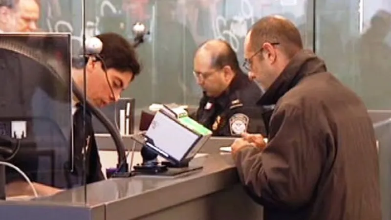 Pohovor u imigračního úředníka