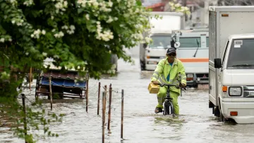 Zaplavená ulice ve filipínské provincii Pampanga