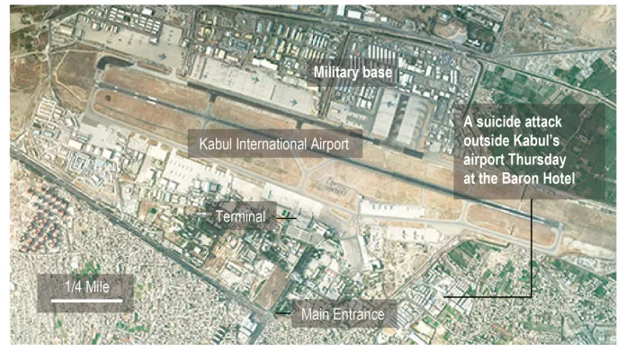 Satelitní snímek kábulského letiště a místo útoku