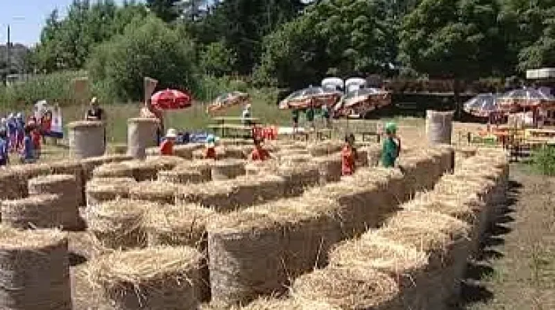 V Rudolfově na Českobudějovicku vzniká unikátní obří bludiště.