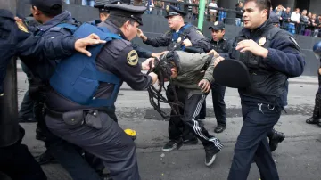 Mexická policie rozehnala demonstraci učitelů