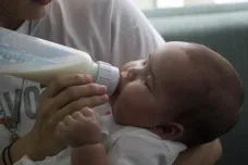 Čeští vědci mají novou metodu na úpravu mléka pro nedonošené děti