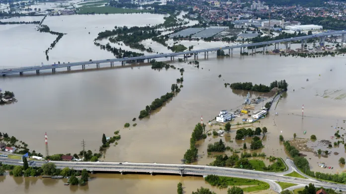 Soutok Vltavy a Berounky v pražských Lahovicích při povodních v roce 2013