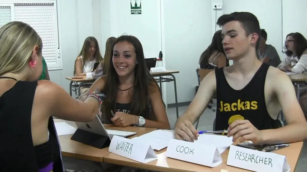 Žáci při simulaci pracovního pohovoru