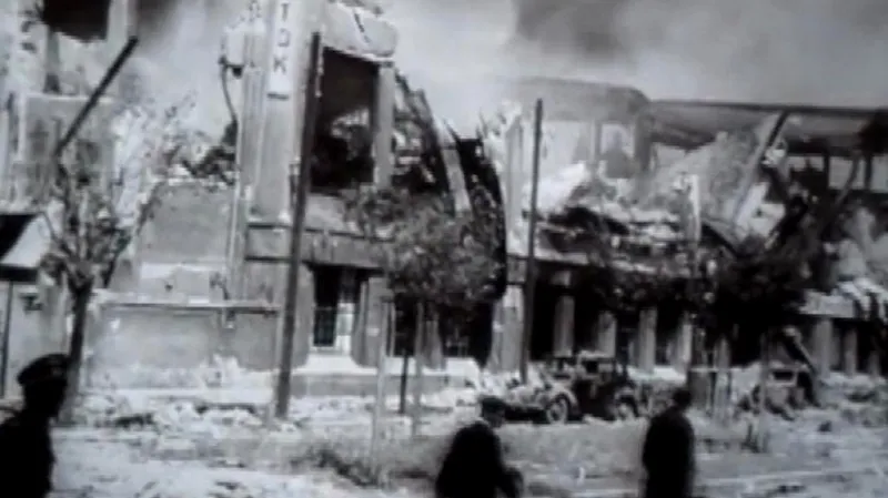 Bombardování rafinerie Apollo