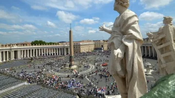 Velkolepé přípravy ve Vatikánu na svatořečení papežů