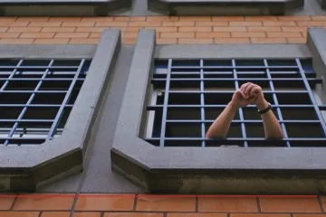 Většina vězňů skončí po propuštění znovu za mřížemi. Nová asociace jim pomáhá s návratem do života