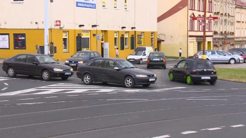 Křižovatka na Masarykově náměstí v Litvínově