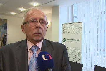 Z křesla zástupce až do čela úřadu. Stanislav Křeček je novým ombudsmanem, o funkci usiloval už dřív