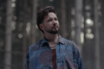 Adam Vopička natočil album o své vnitřní cestě za štěstím