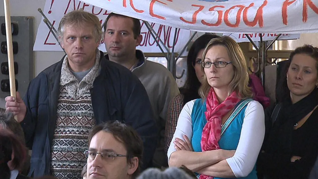 Protestující obyvatelé vsi