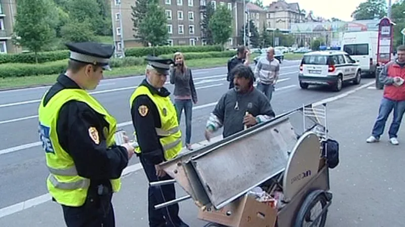 Kontrola káry se šrotem