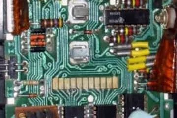 Byla provedena prezentace prvního jednoduchého mikročipu