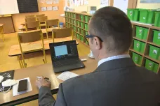 Školní inspektoři kontrolují pestrost a nápaditost při on-line výuce