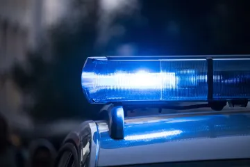 Policie obnovila stíhání v případu knihy popírající holocaust. Obvinila čtyři lidi a tři firmy