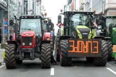 Protesty zemědělců přímo souvisí se změnami klimatu, říká architekt Pařížské dohody