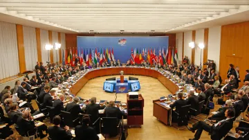 Schůzka ministrů NATO