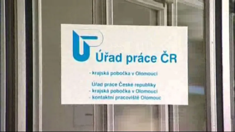 Zmatky na úřadech práce