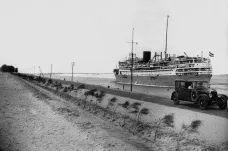 Obří kanál před 150 lety změnil svět. Suez je obchodní i válečnou tepnou, která živí Egypt