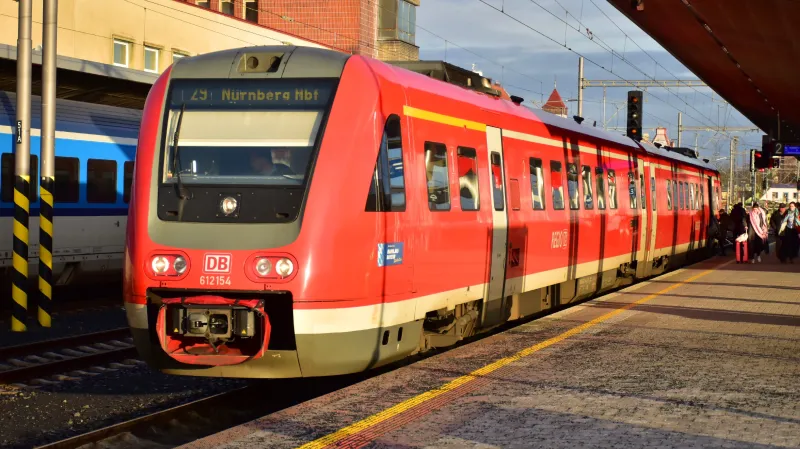 Na regionálních expresech z Chebu by měly jezdit dál motorové jednotky s naklápěcí skříní. Místo v Norimberku ale budou končit už v Marktredwitz