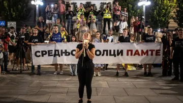 Protestní shromáždění v Bělehradu