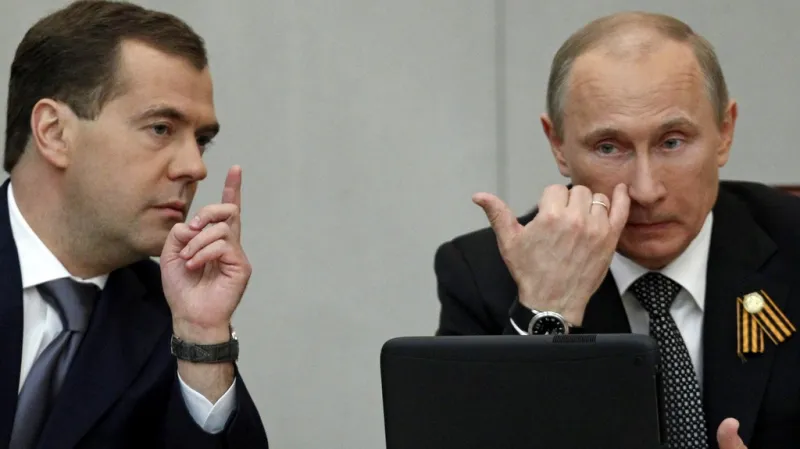 Dmitrij Medvěděv a Vladimir Putin