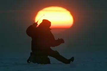 Úbytek světla útočí na lidskou psychiku. Zimní trudnomyslnosti se ale seveřané umí bránit