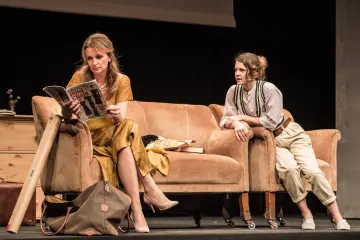 Kitty Warrenová se v Činoheráku změnila z bordelmamá v tragickou hrdinku