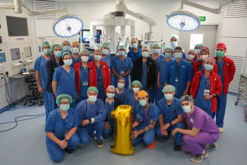 V barcelonské nemocnici poprvé provedl transplantaci plíce výlučně robot