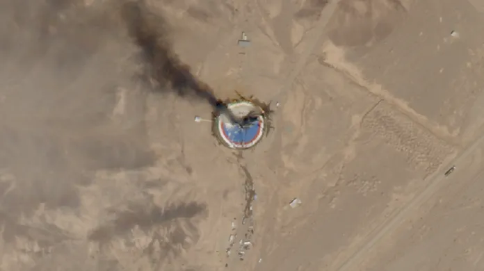 Snímek požáru íránského zařízení ze satelitu Planet Labs