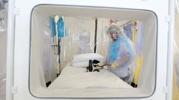 Události: Evropa má první oběť eboly