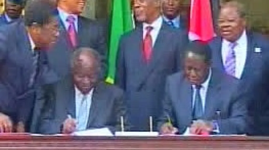 Mwai Kibaki a Raila Odinga