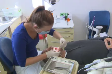 Za hezký úsměv si lidé zaplatí, navrhuje ministr Vojtěch. Narazil ale na odpor