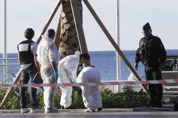 Premiér Valls připustil spojení útoku s radikálním islámem