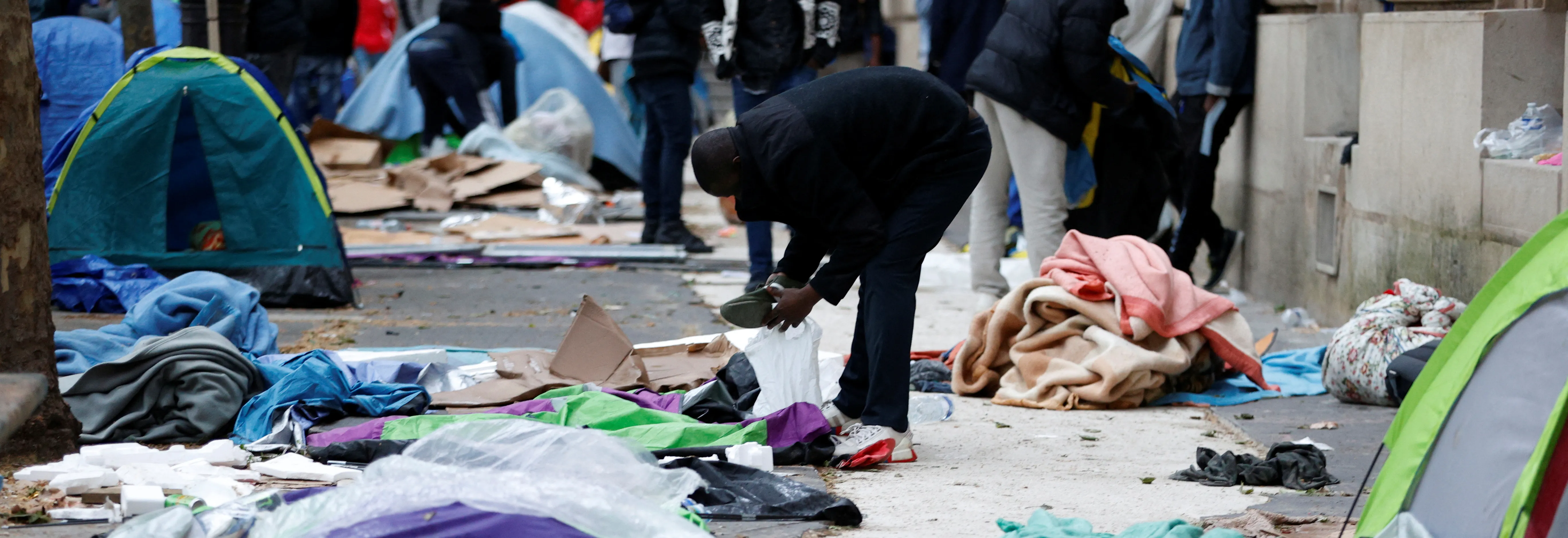 „Paříž jako z pohlednice.“ Policie před olympiádou vyklízí stanová města migrantů