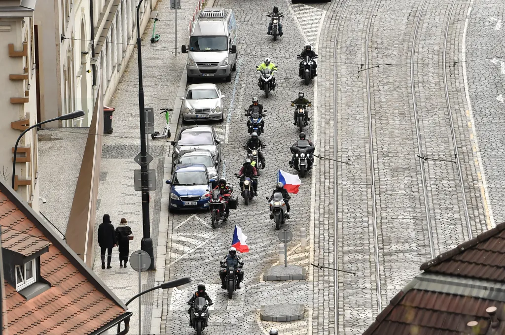 Jízda motorkářů u příležitosti inaugurace