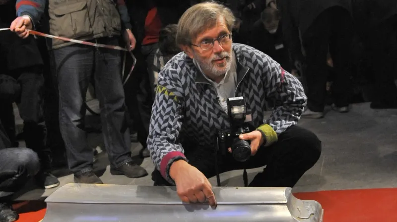 Jens Vellev u rakve s ostatky Tychona Braha